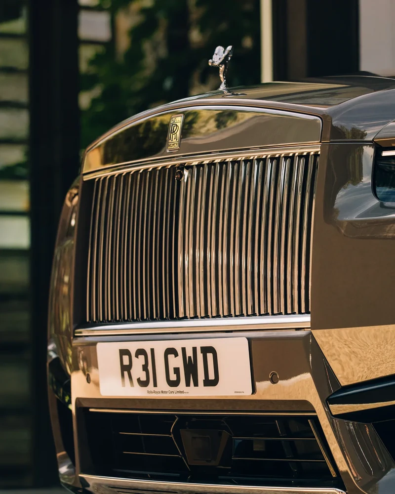 Rolls Royce still 4