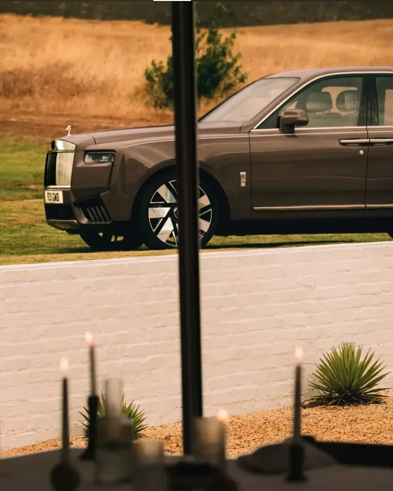 Rolls Royce still 6